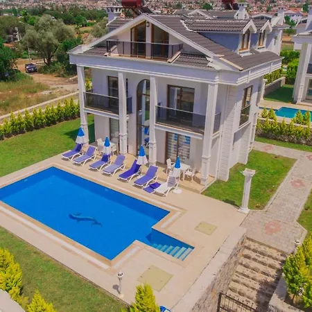 Silver Sami Villa, Oezel Havuzlu, Fethiye, וילה פאטהיה