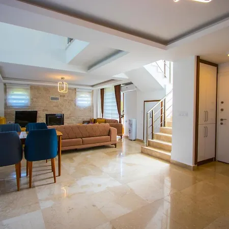 Silver Sami Villa, Oezel Havuzlu, Fethiye, فيلة *